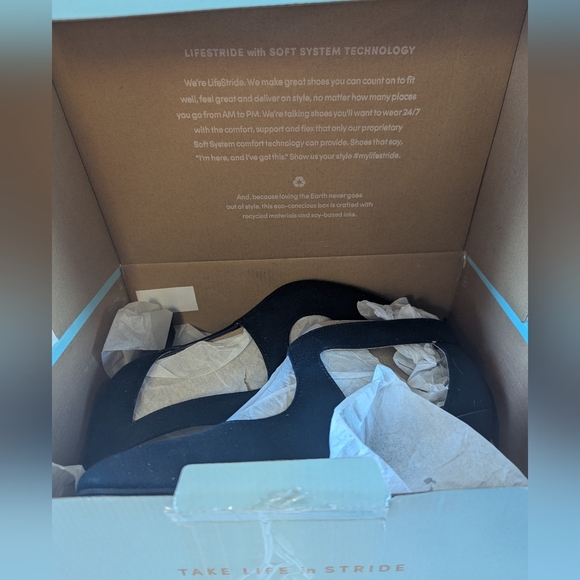 Life Stride Giovanna 2 Pump in Navy Suede 9.5 Wide Brand New - Picture 4 of 9